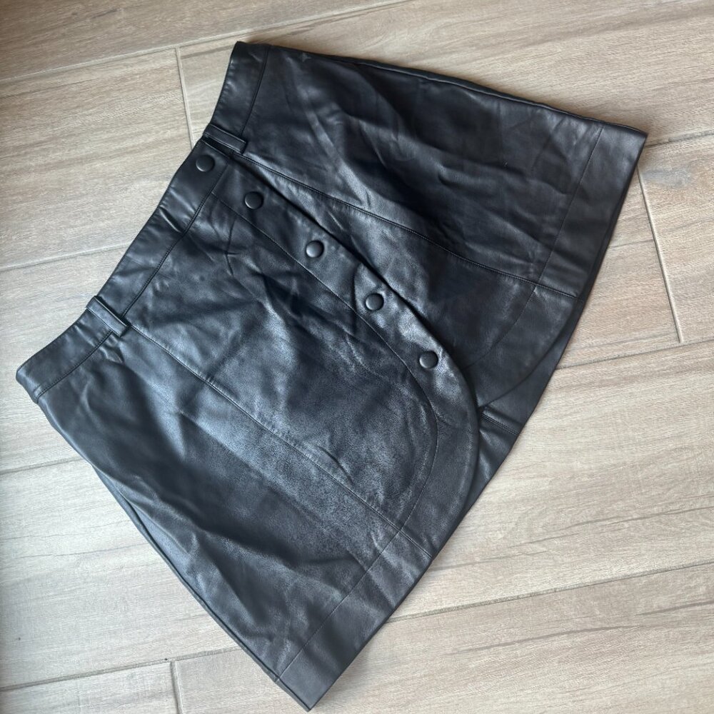 Black Faux Leather Skirt Button Detail - Size 16 - Picture 2 of 5